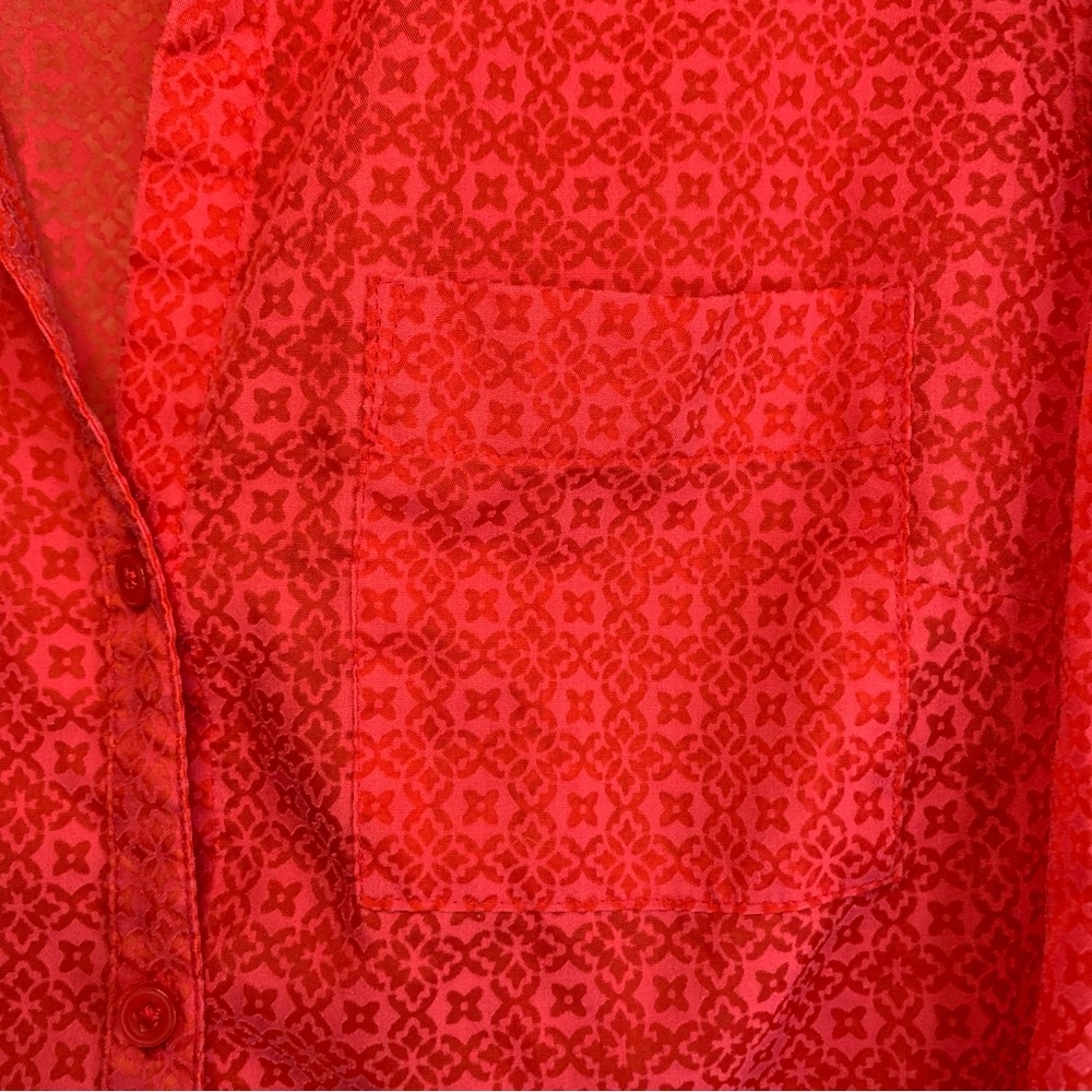 Ann Taylor Red Geometric Semi-Sheer Lightweight Button-Up Tunic Shirt, size 10 - Picture 7 of 13